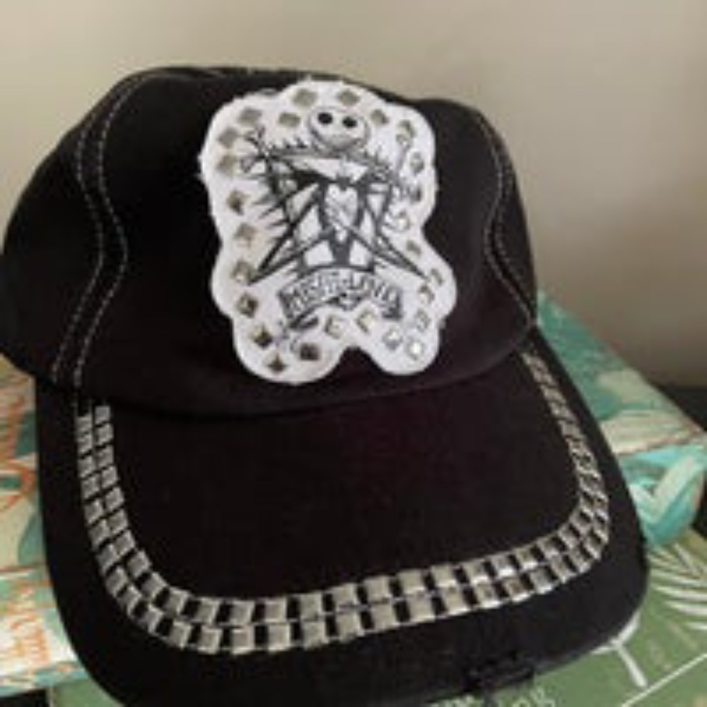 NWT Jack Misfit Love Nightmare Christmas Hat - Picture 1 of 4